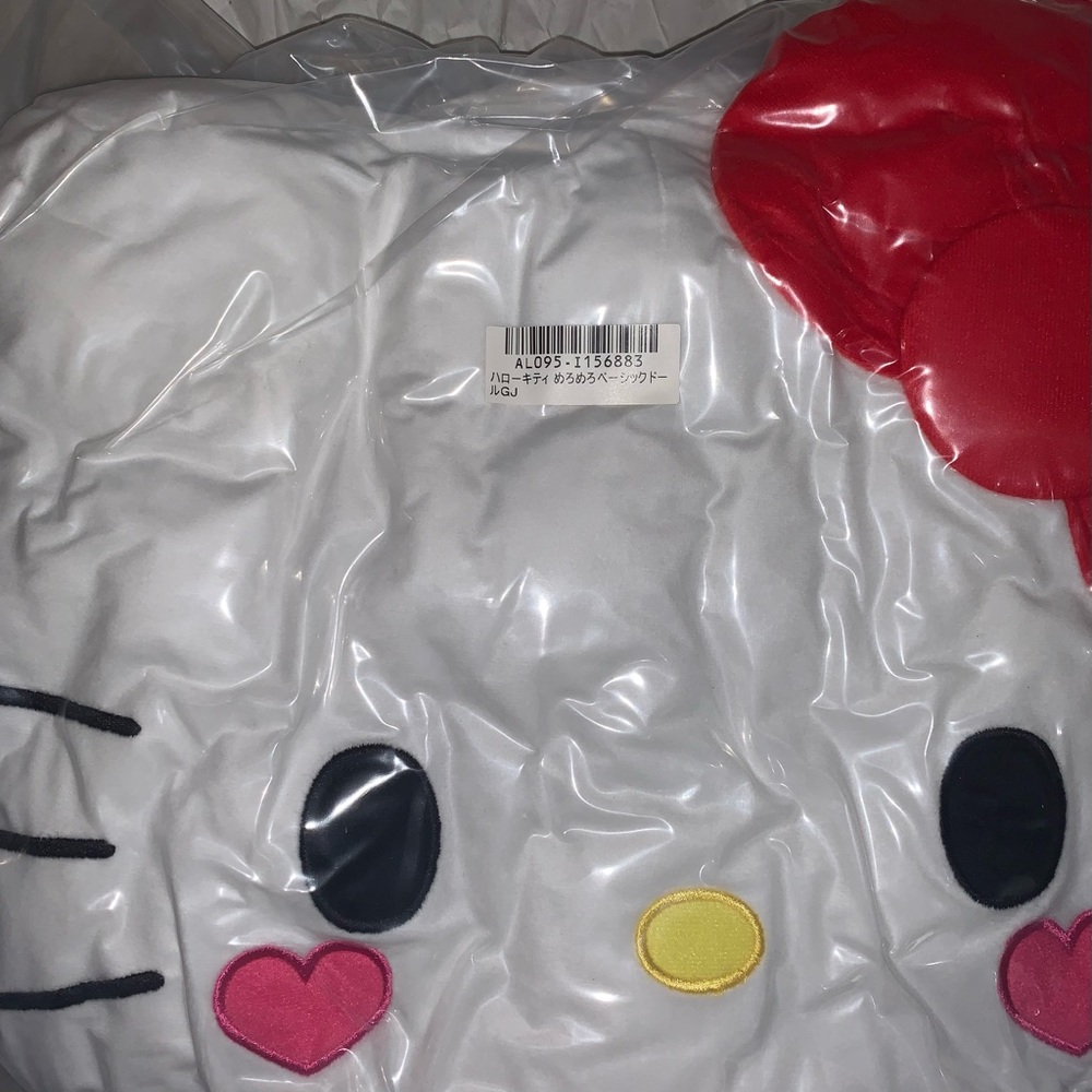 Hello kitty plush - Picture 3 of 6